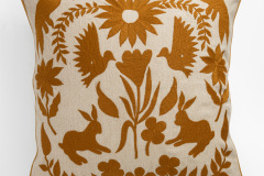 Indiska_Easter-Pillow_mustard_499SEK
